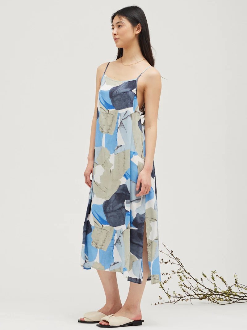 GRADE & GATHER ROCK FORM PRINT SLIP DRESS DUSTY BLUE