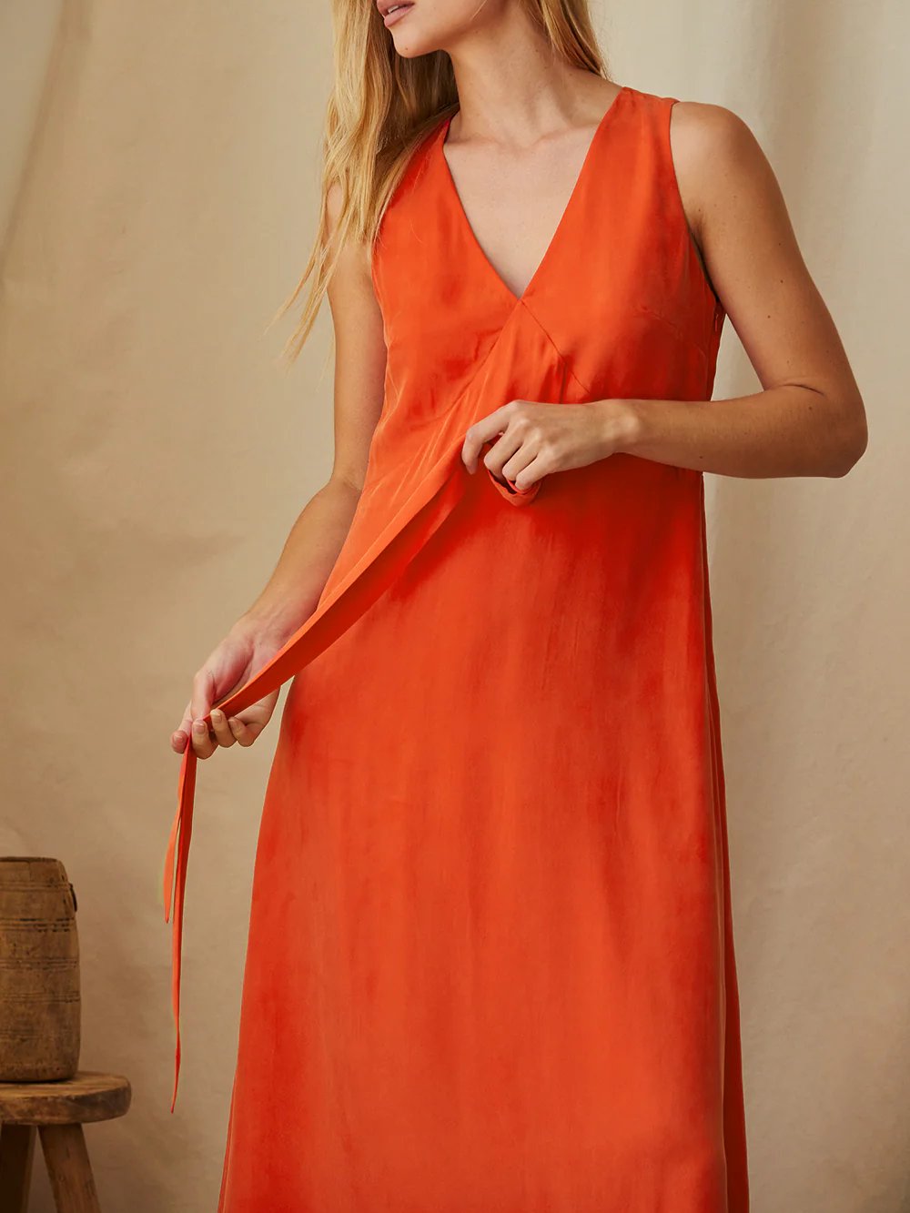 CRESCENT DOLLY CUPRO MAXI DRESS WITH SCARF POPPY