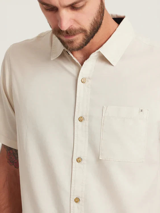 ROARK MADE TO FADE SHORT SLEEVE BUTTON UP SHIRT WASHED BONE