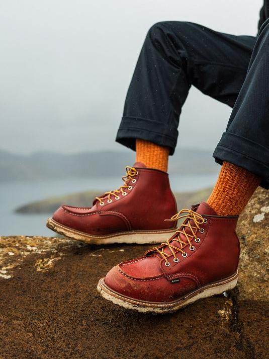 RED WING SHOES HERITAGE 8864 GORE-TEX 6-INCH CLASSIC MOC RUSSET