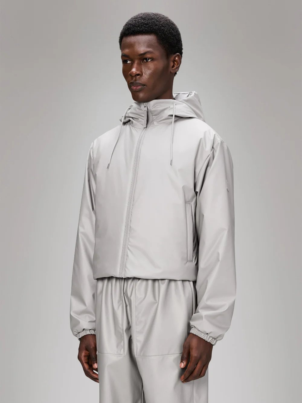 RAINS LOHJA SHORT INSULATED JACKET NIMBUS