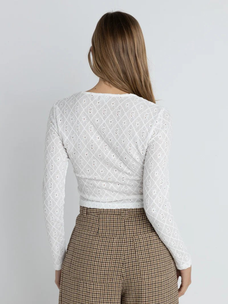 RHYTHM CHARM L/S TOP WHITE