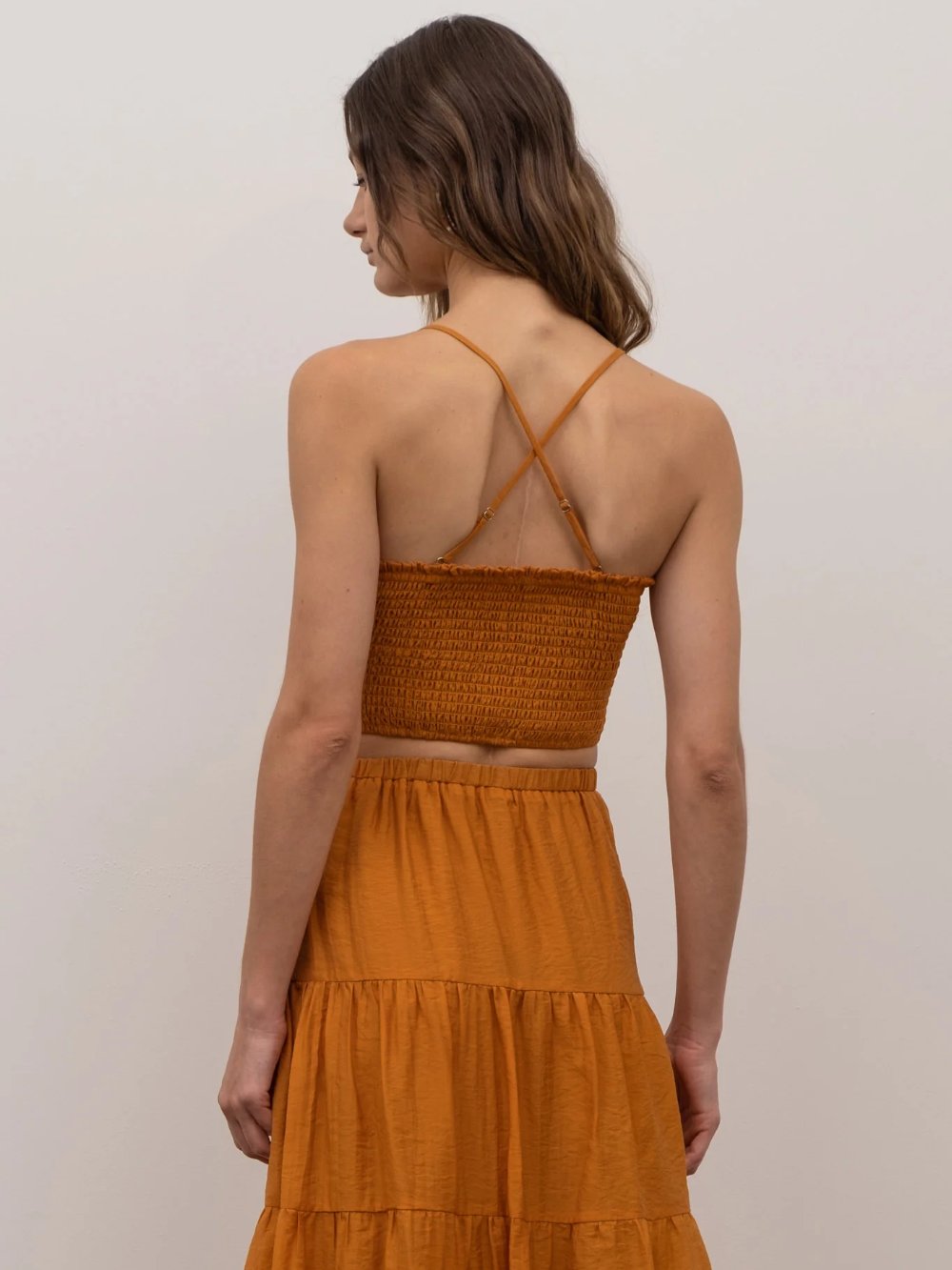 MOON RIVER SLEEVELESS RUCHED SMOCKED CROP TOP ORANGE