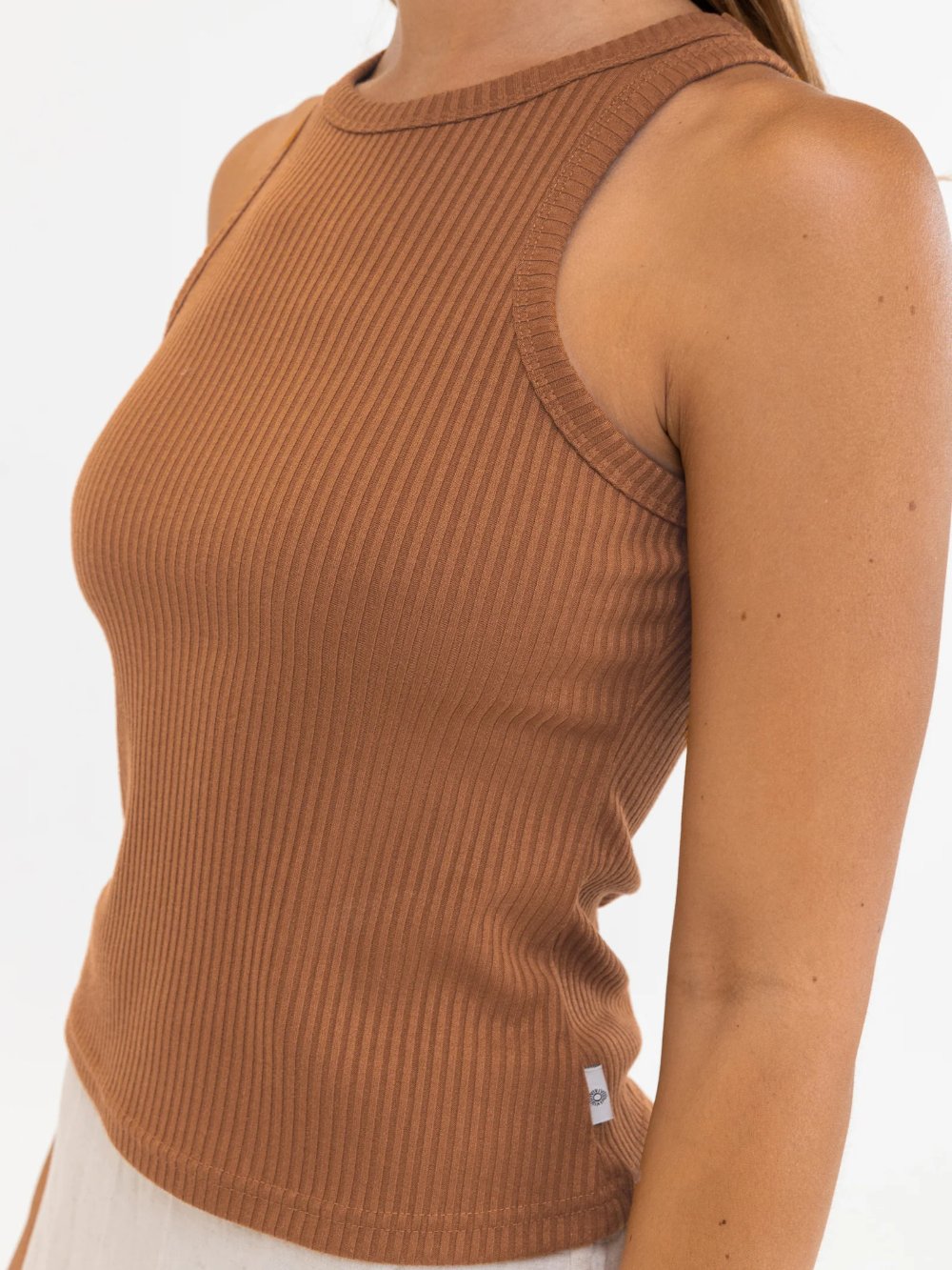 RHYTHM CLASSIC TANK TOP CARAMEL