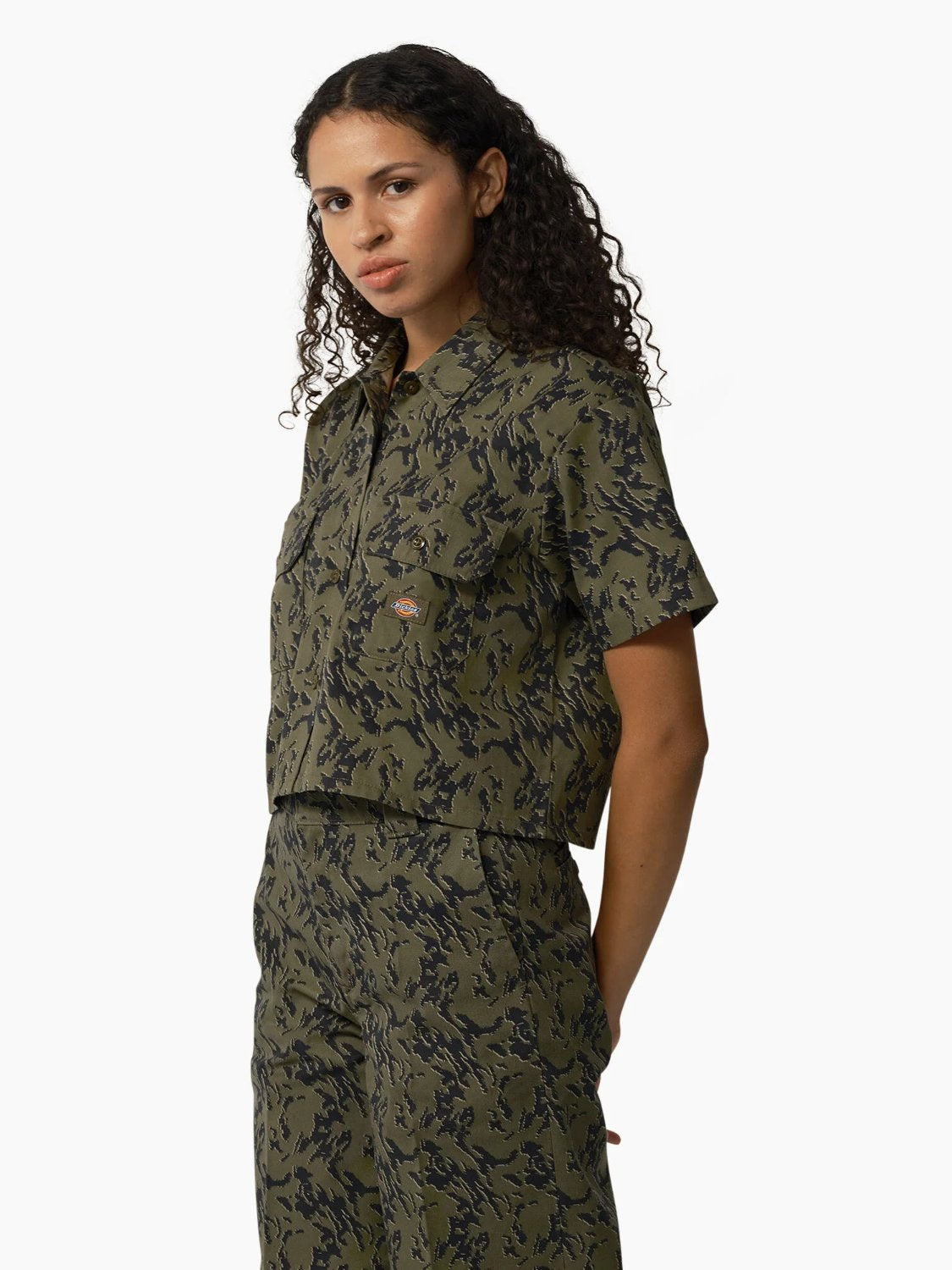 Dickies Drewsey Camo Print Short Sleeve Button-Up Work Shirt Green