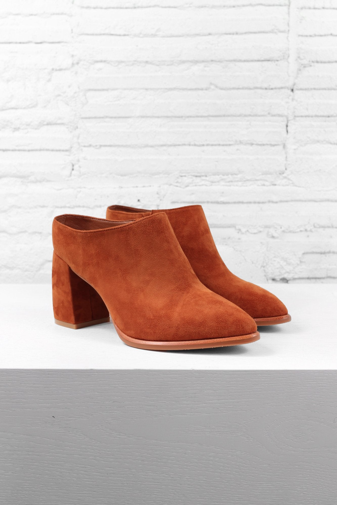 Sbicca Morrow Mule Front