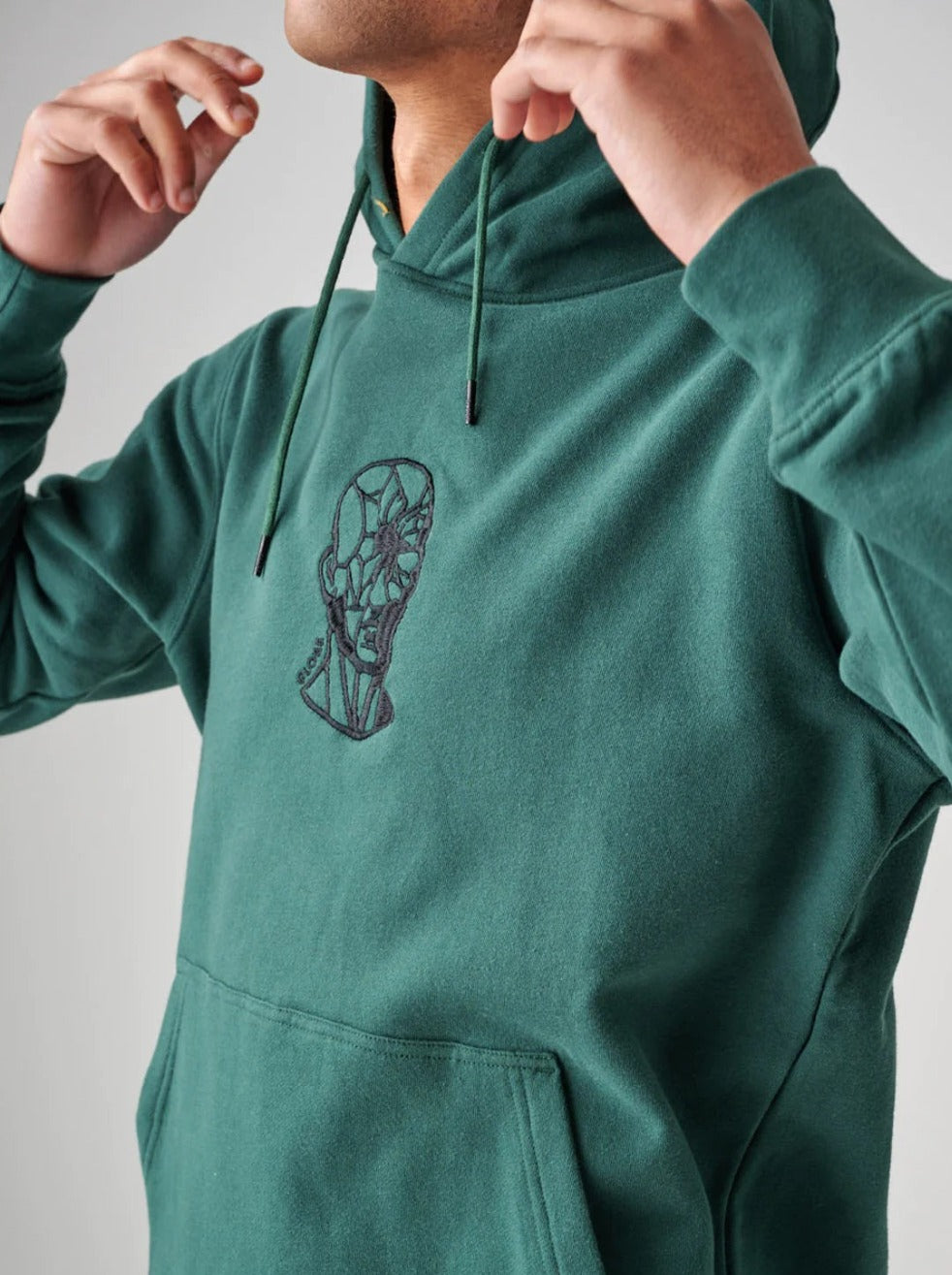 GLOBE SMASHED HOODIE NIGHT GREEN