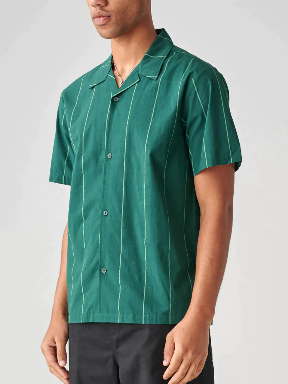 GLOBE OFF COURSE SS SHIRT NIGHT GREEN