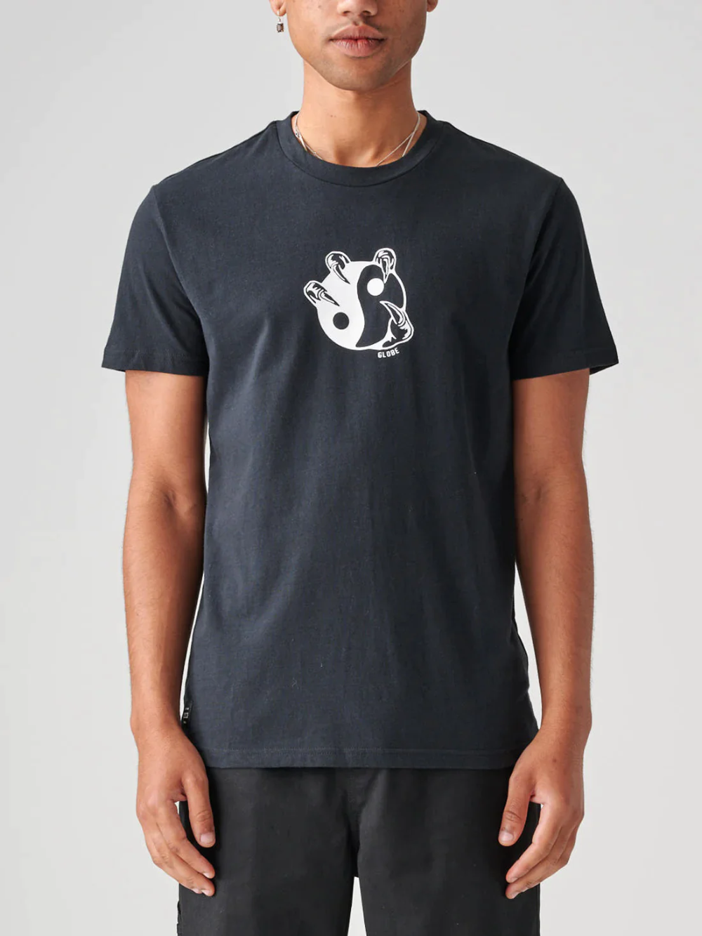 GLOBE UNBALANCED TEE BLACK