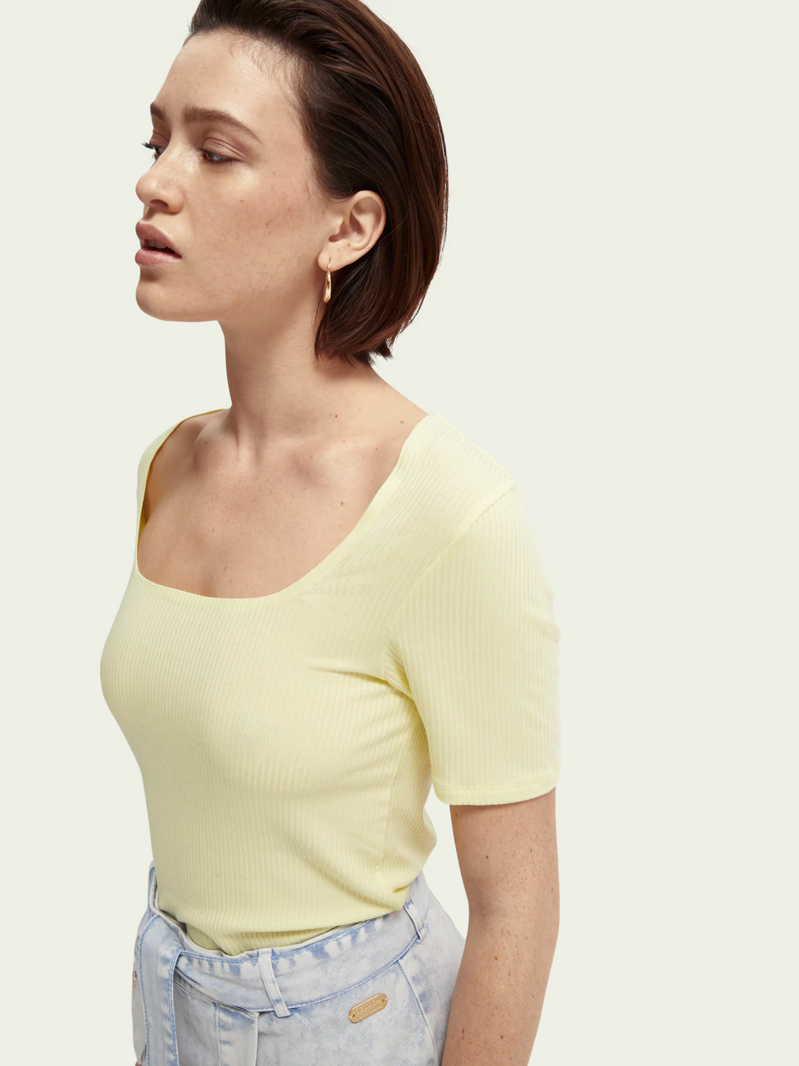 SCOTCH & SODA FITTED RIBBED SCOOP NECK LEMON