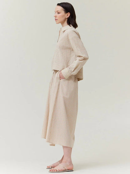 GRADE & GATHER CHECK PLAID CROP SHIRT CREAM