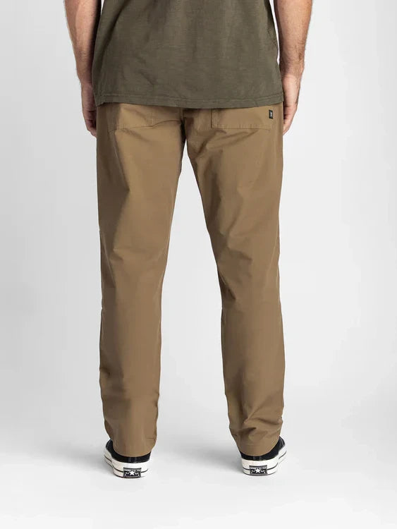 ROARK LAYOVER PRO TRAVELER PANT DARK KHAKI 