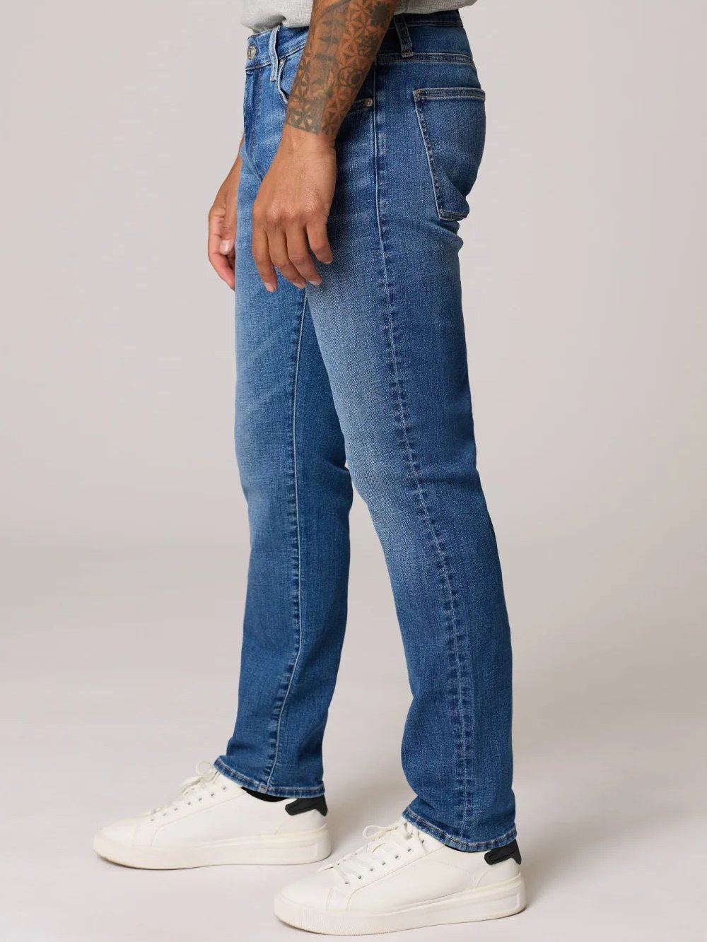 MAVI MARCUS SLIM STRAIGHT LEG JEAN  MID BRUSHED CLASSIC VINTAGE