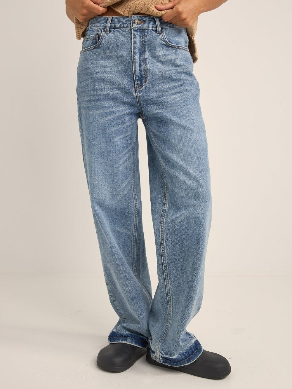 RHYTHM BEYOND RELAXED LEG JEAN WASHED BLUE